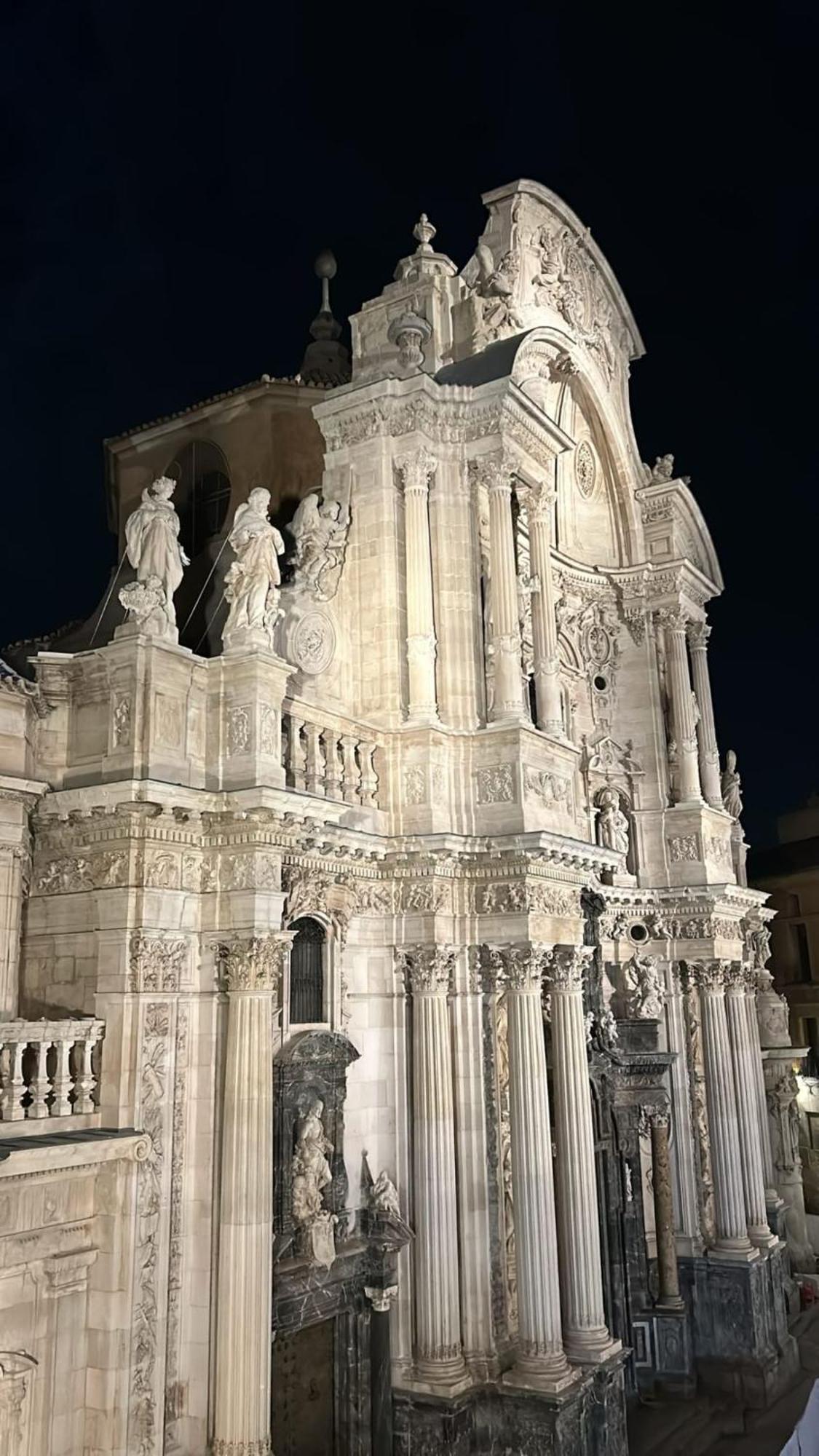Vista A La Catedral Apartment Murcia Luaran gambar